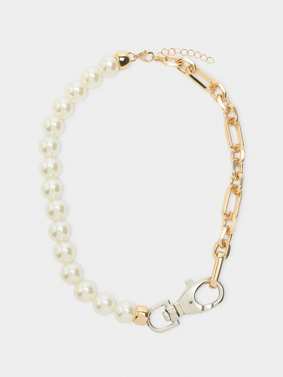 Collar Corto De Eslabones Con Perlas plateado
