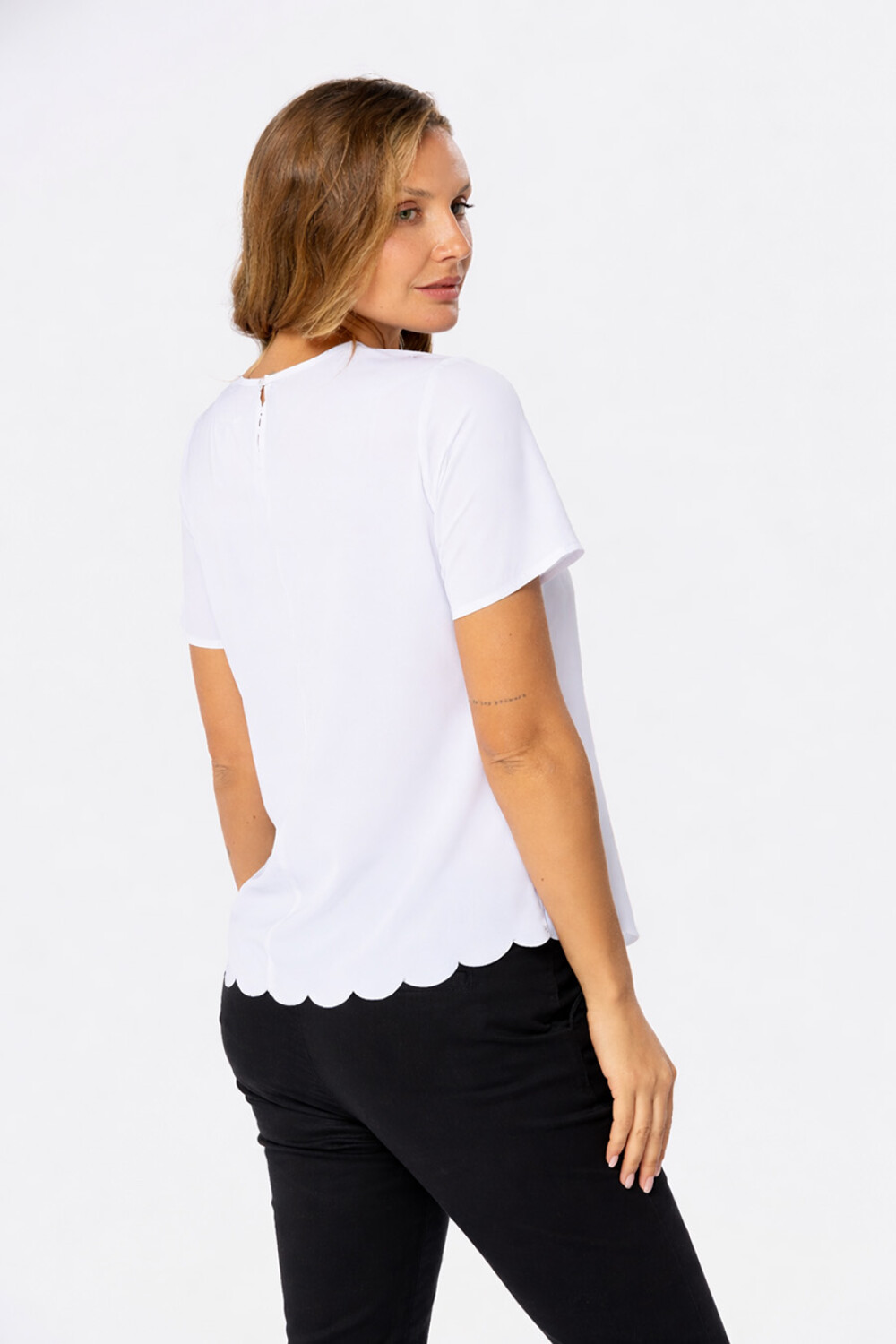 BLUSA A LA BASE Blanco