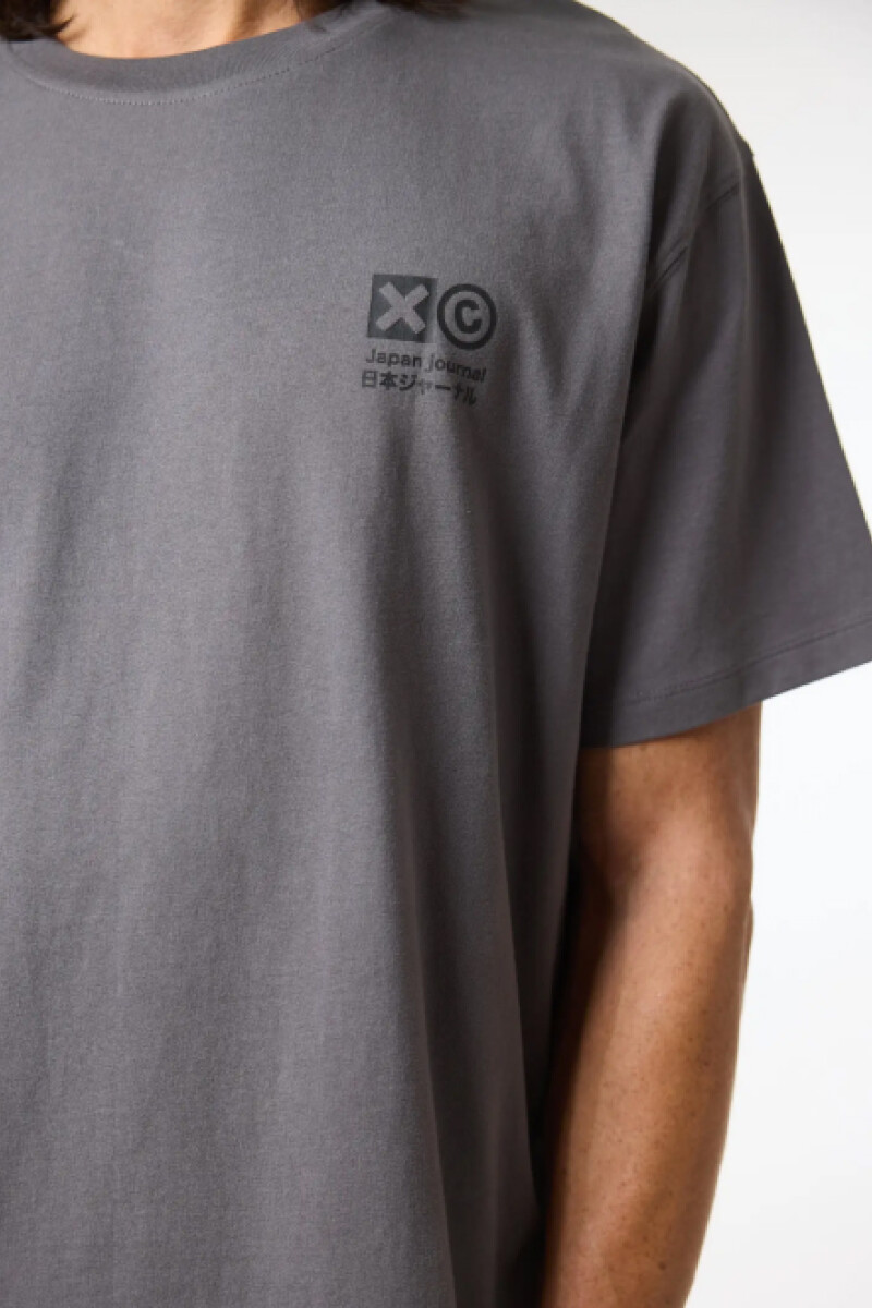Camiseta Max Ash