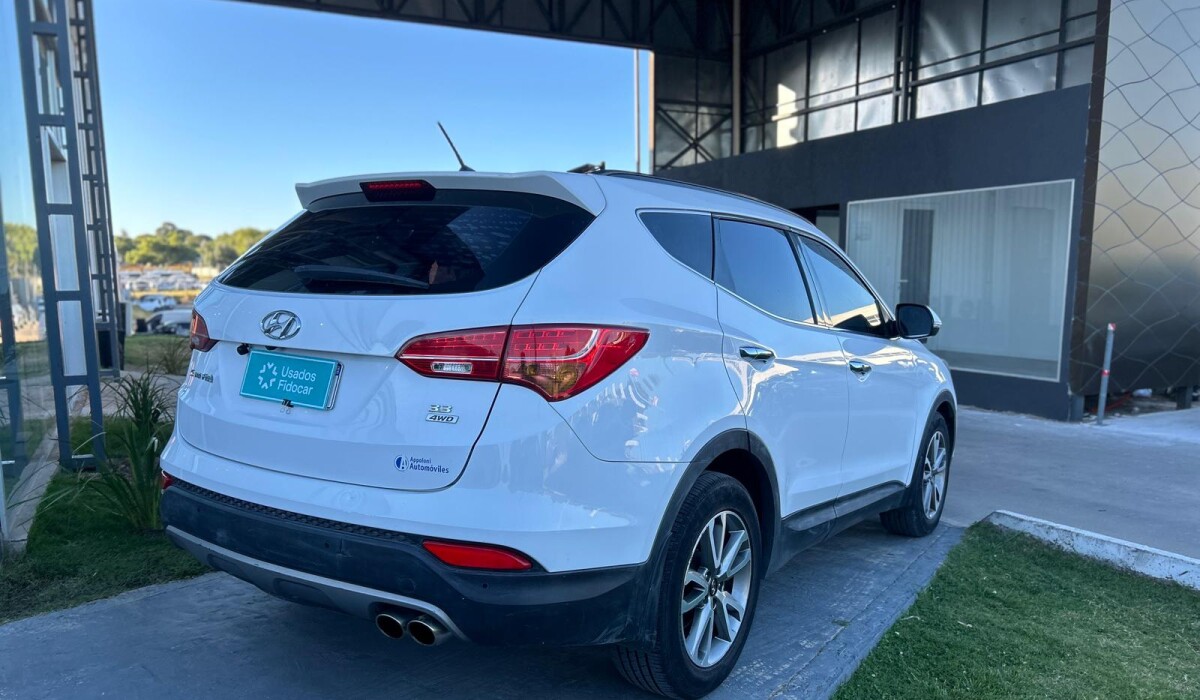 Hyundai Santa Fe GLS 3.3 7 Plz 4x4 - 2014 Hyundai Santa Fe GLS 3.3 7 Plz 4x4 - 2014