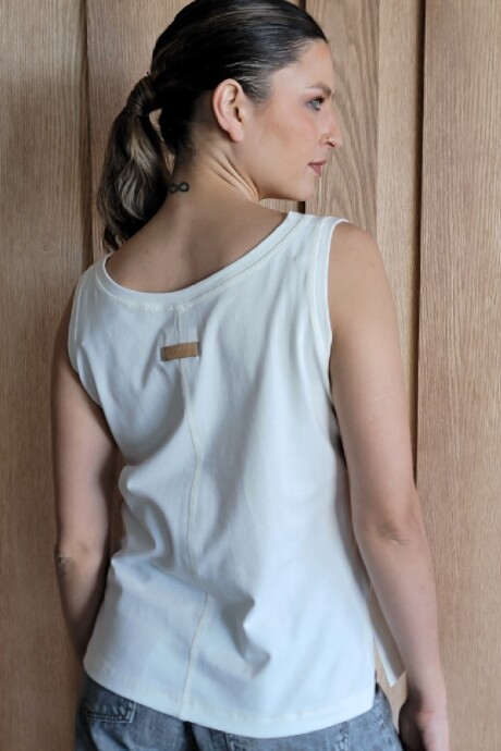 Musculosa Aloe Crudo pespunte al tono