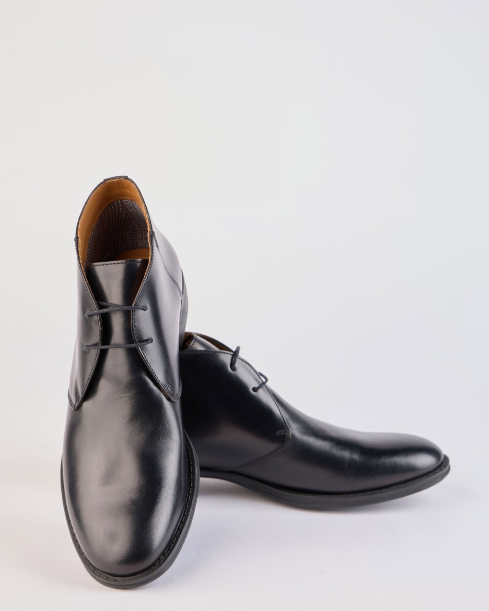 Bota Montecarlo Cuero / Suela Goma - Negro Bota Montecarlo Cuero / Suela Goma - Negro