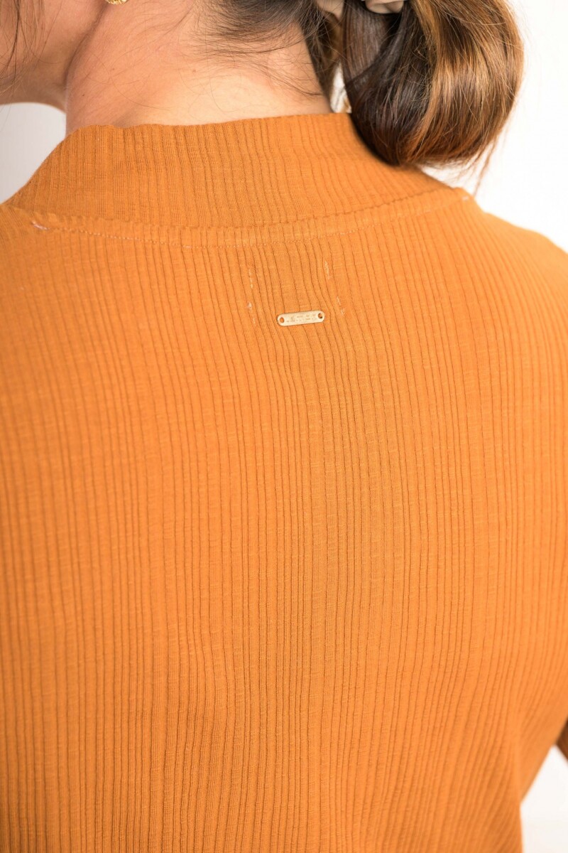 Polera Algodón Texturado Caramelo