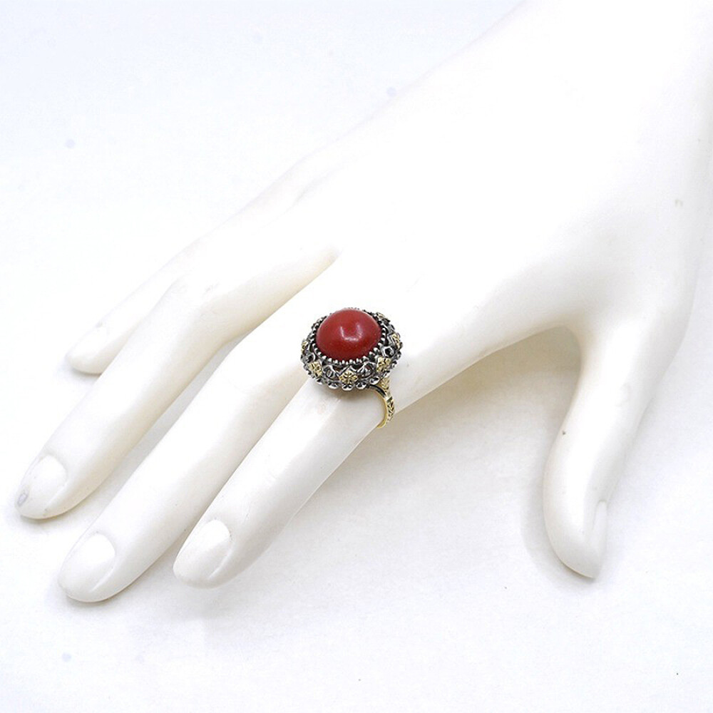 Anillo Antiguo En Plata, Oro 18K Y Coral Anillo Antiguo En Plata, Oro 18K Y Coral