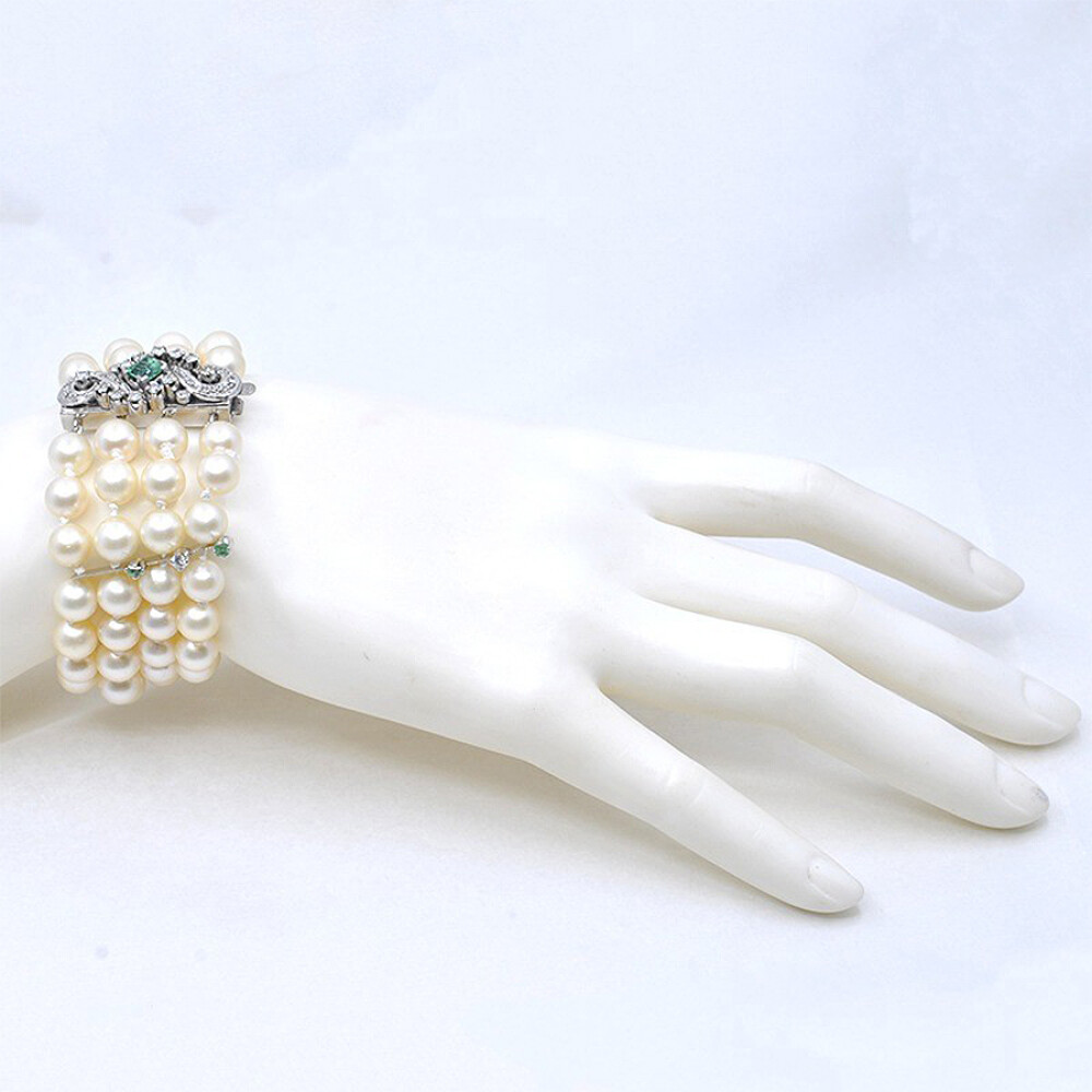 Pulsera En Oro 18K Blanco, Perlas De Cultivo , Esmeralda Y Brillantes Pulsera En Oro 18K Blanco, Perlas De Cultivo , Esmeralda Y Brillantes