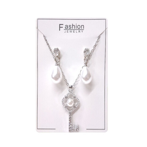 Collar dije llave y caravanas hipoalergénicas 1 par Collar Dije Llave Y Caravanas Hipoalergénicas 1 Par