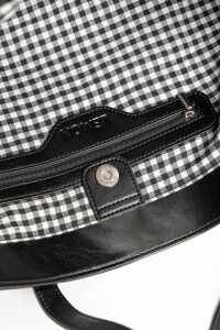 Travel Bag Cuero Vegano Negro
