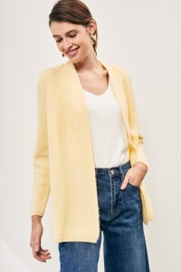 Cardigan Amarillo Suave