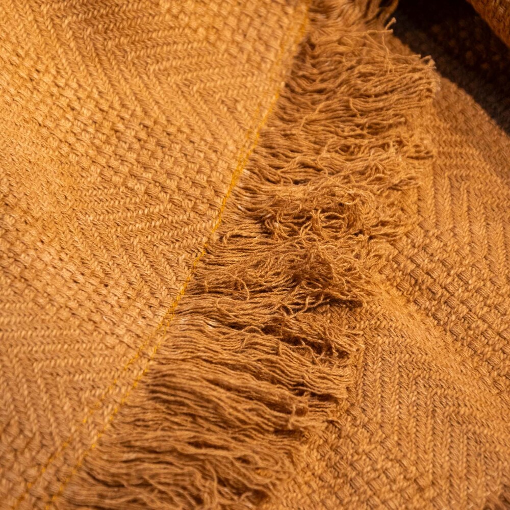 THROW TAVROS 130*170 LINO-Y-ALGODON AMBAR