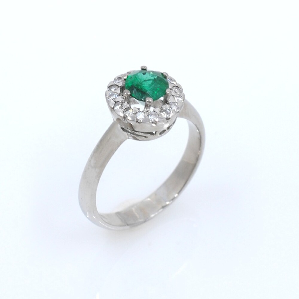 Anillo oro 18k blanco brillantes y hermosa esmeralda Anillo oro 18k blanco brillantes y hermosa esmeralda
