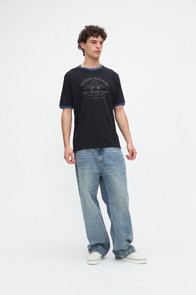 Remera Mikel - Negro 