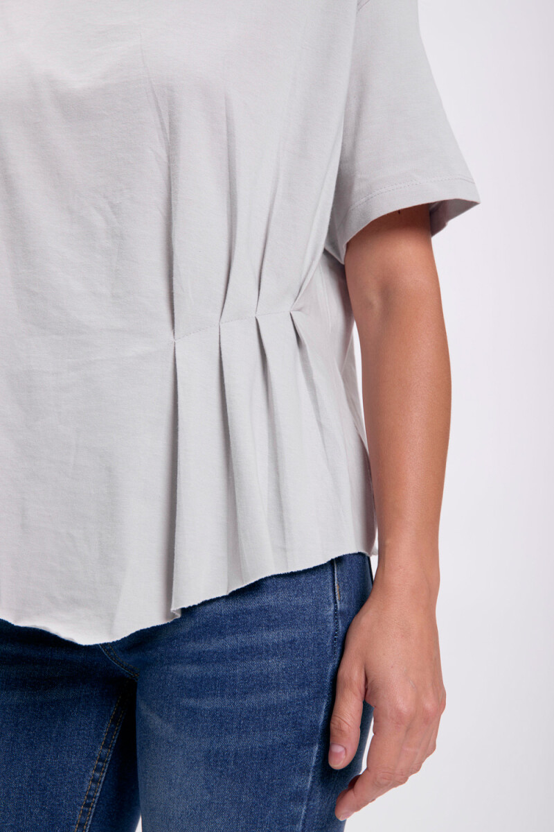 Remera pinza Gris Claro