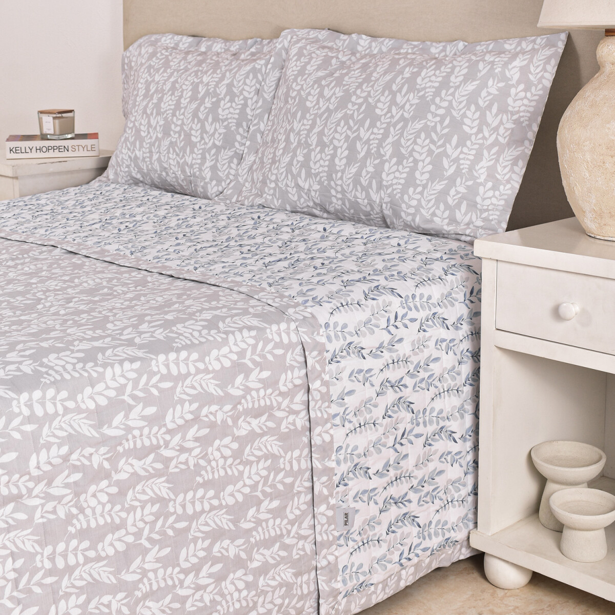 Cubrecama Amelia Hoja Azul y Beige - King - Super King 