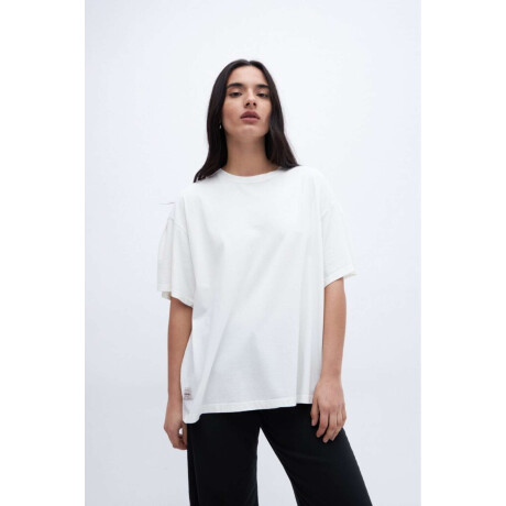 Remera Bronte Off white