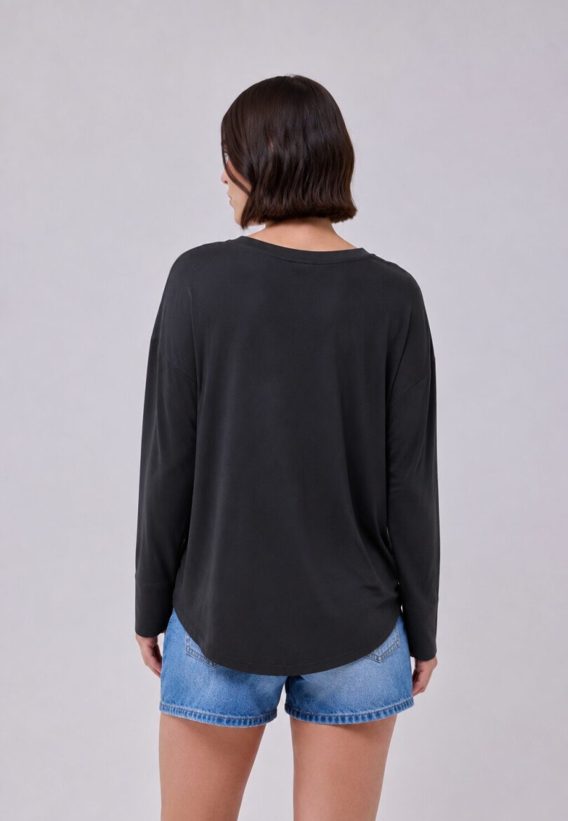 Remera cata lisa Remera cata lisa