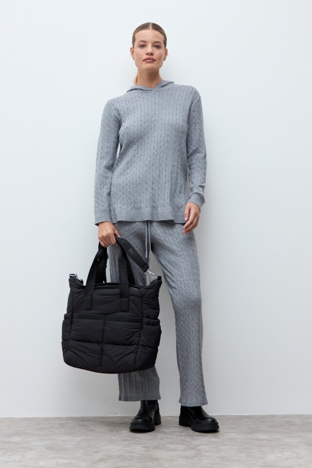 Pantalón tejido estructuras gris melange