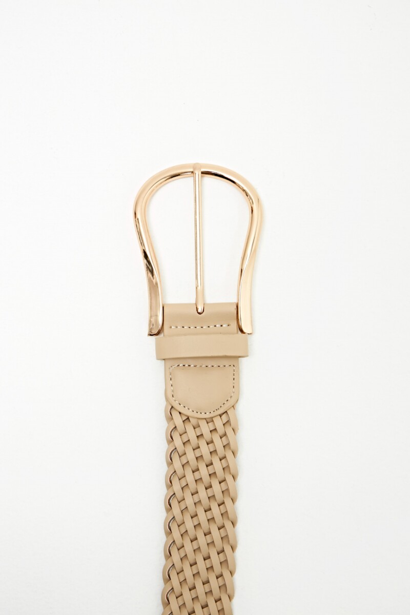 Cinturon trenzado con hebilla ovalada beige