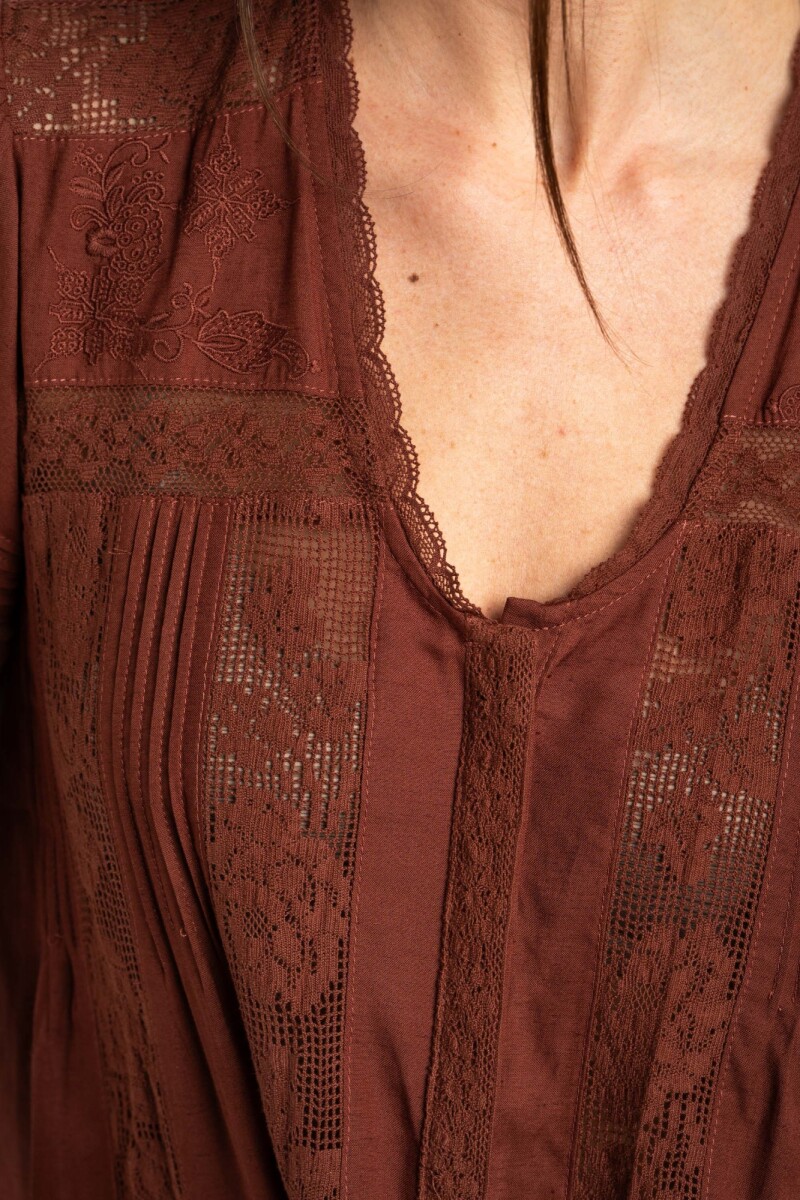 Blusa Encaje Marron