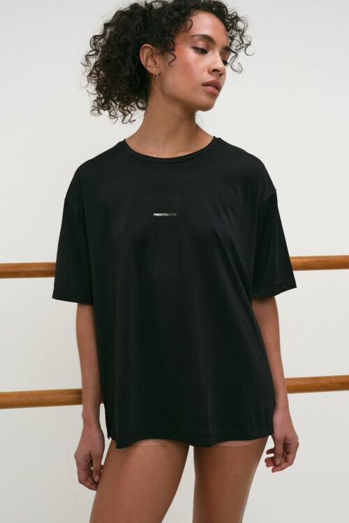 Remera Granate Negro