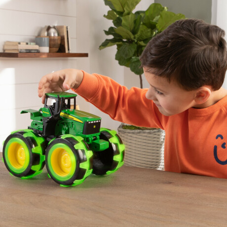 Tractor monster con sonido y luz Tractor monster con sonido y luz