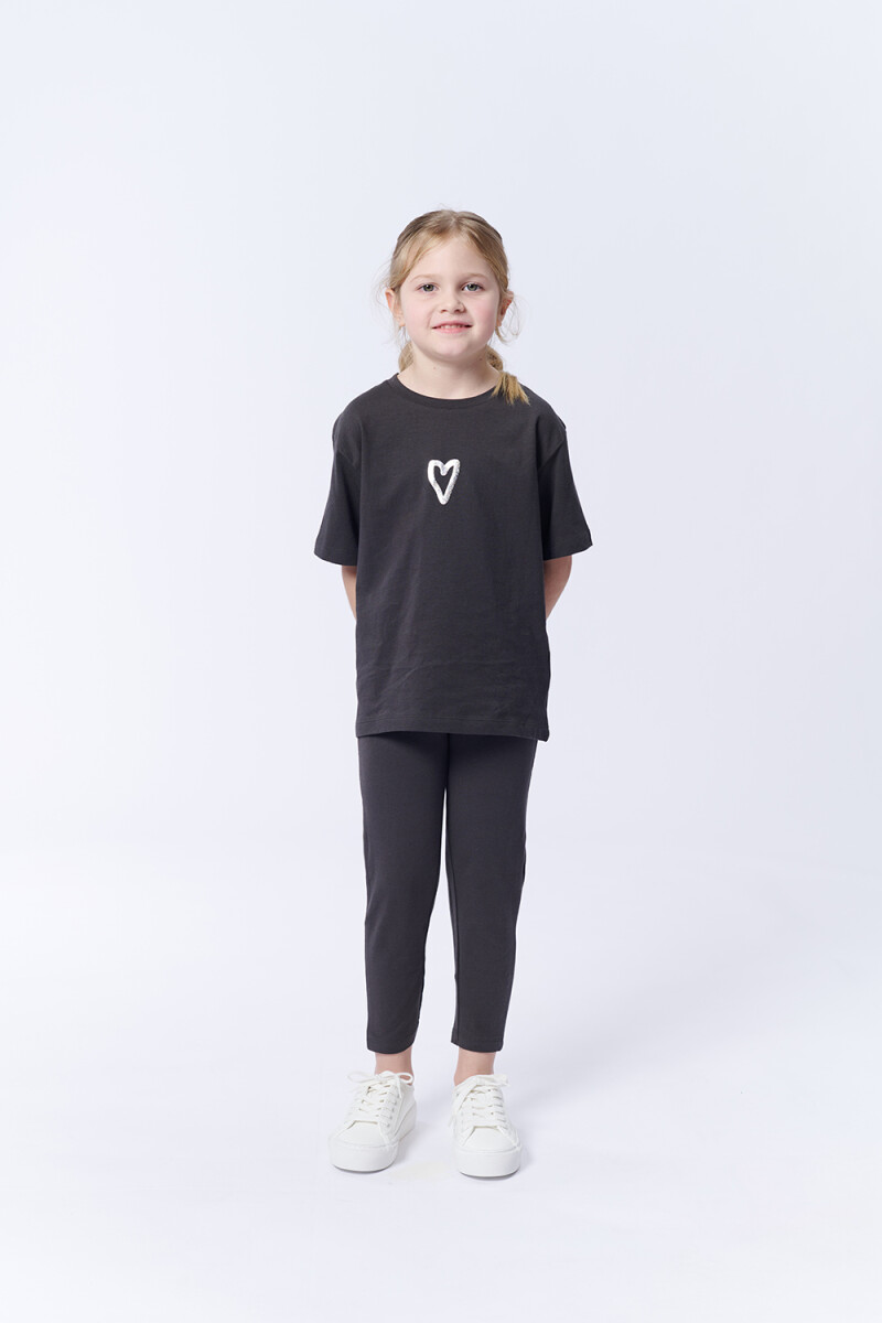 Remera Manga Corta Estampa Corazón Gris Oscuro