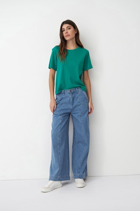 Remera escote base oversize verde