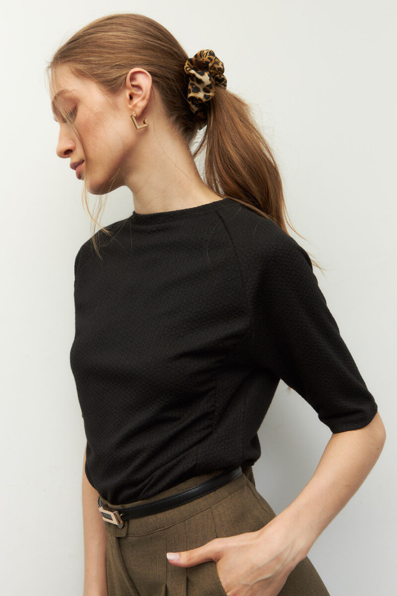 REMERA FRANCO Negro