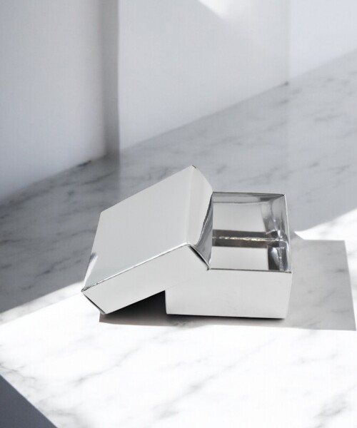 Caja laminada 02 - 8x8x4,5 cm. PLATA
