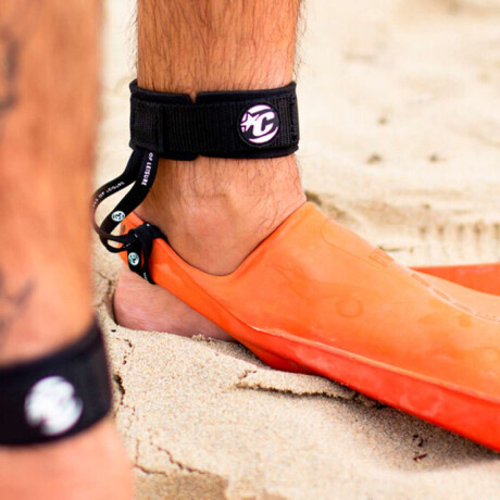 Leash Creatures Para Patas De Rana Fin Savers Negro
