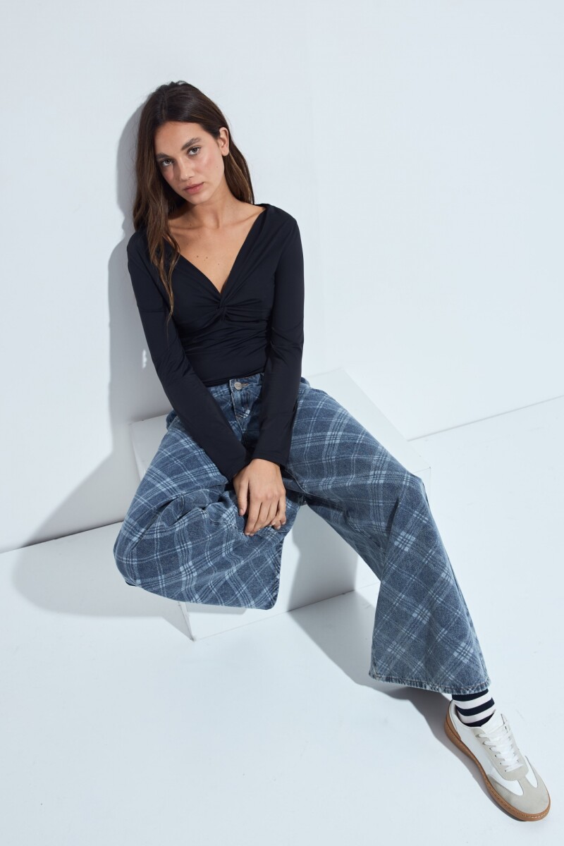 TOP KRAVIS Negro