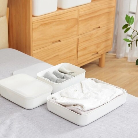 Caja de plástico con Tapa 26x18x8cm 4L Caja de plástico con Tapa 26x18x8cm 4L