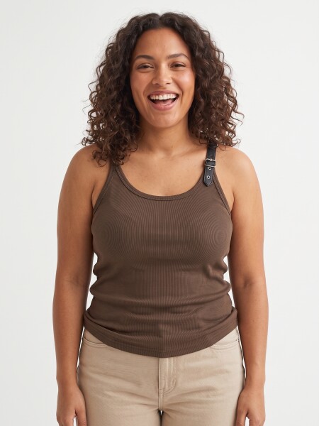 MUSCULOSA JARELI MARRON