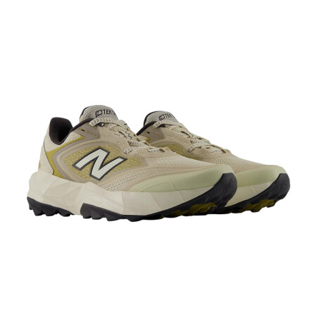Championes New Balance Tektrel Utility V1 BEIGE