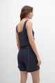 Short con cinto y bordado floral azul marino