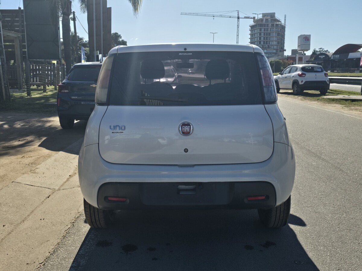 Fiat Uno Attractive 1.4 Extra Full | Permuta / Financia Fiat Uno Attractive 1.4 Extra Full | Permuta / Financia