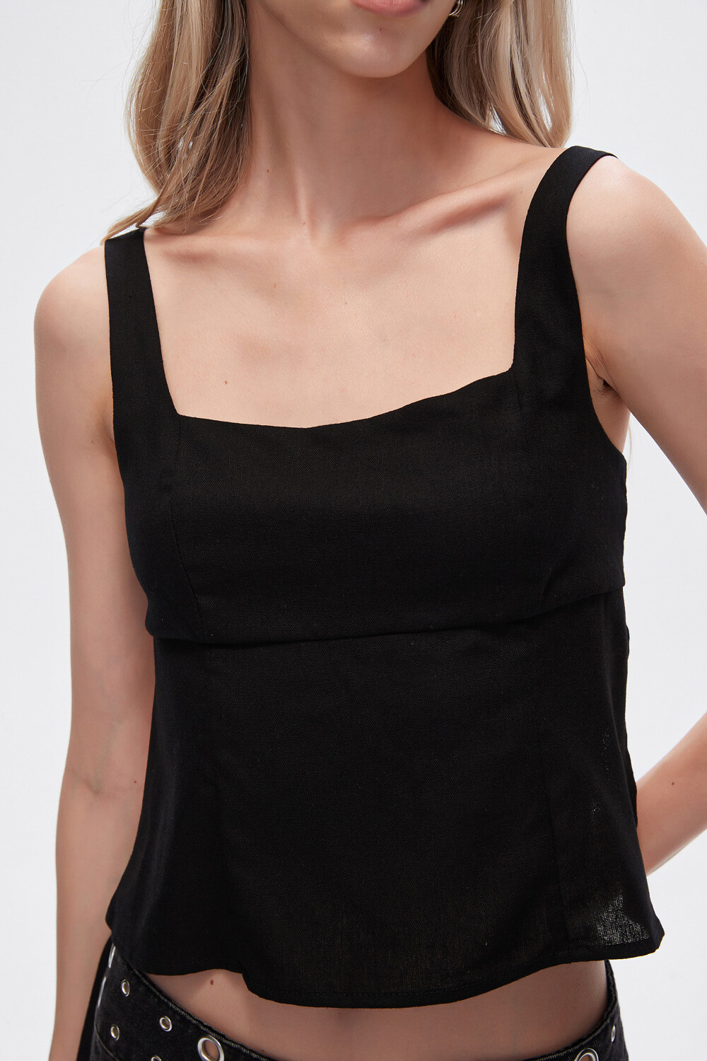Musculosa Bahu Negro
