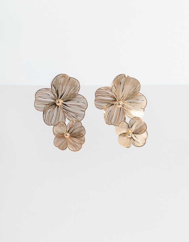 Aros Colgantes Largos Con flores Aros Colgantes Con Flores - Dorado