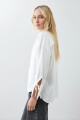Camisa satin con lazos crudo