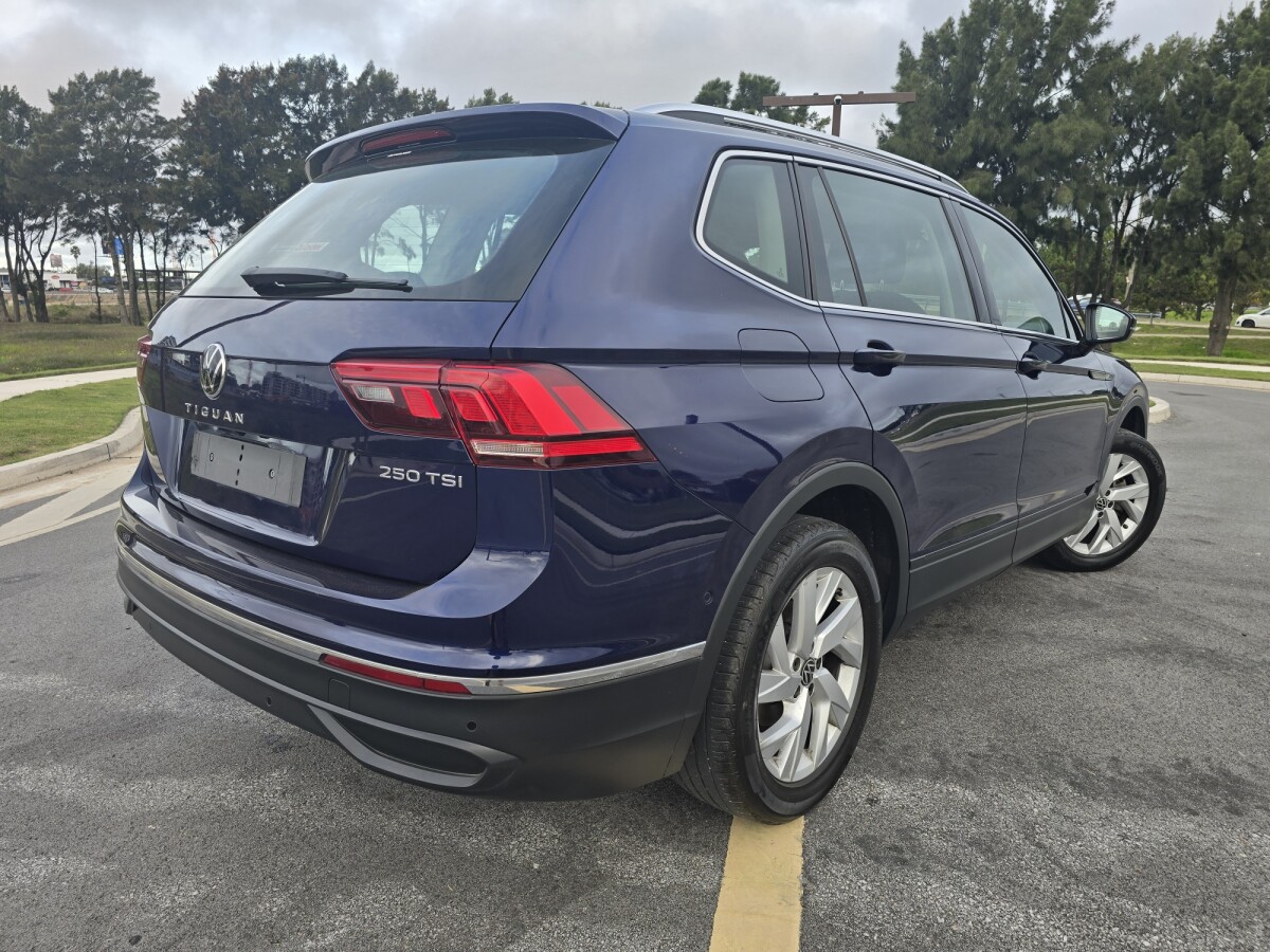 Volkswagen Tiguan Life 1.4 7Pax| Permuta / Financia Volkswagen Tiguan Life 1.4 7Pax| Permuta / Financia