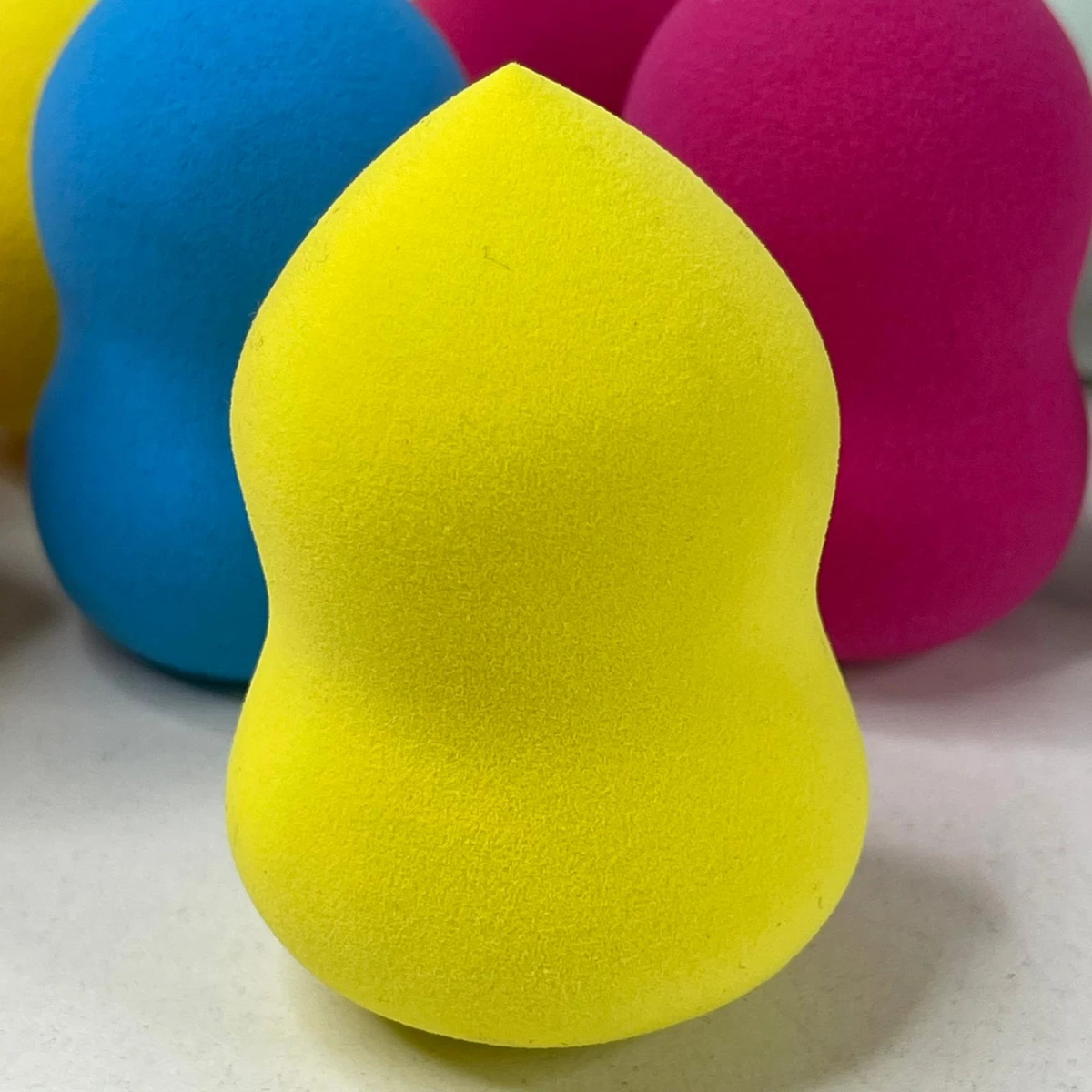 Esponja Maquillaje 4cm x 6cm - Amarillo 