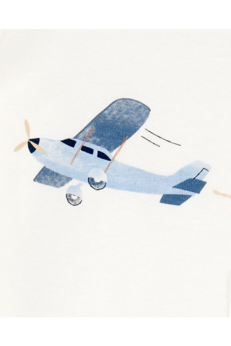 Set cuatro piezas de algodón, pantalón, remera, gorro y medias Set cuatro piezas de algodón, pantalón, remera, gorro y medias