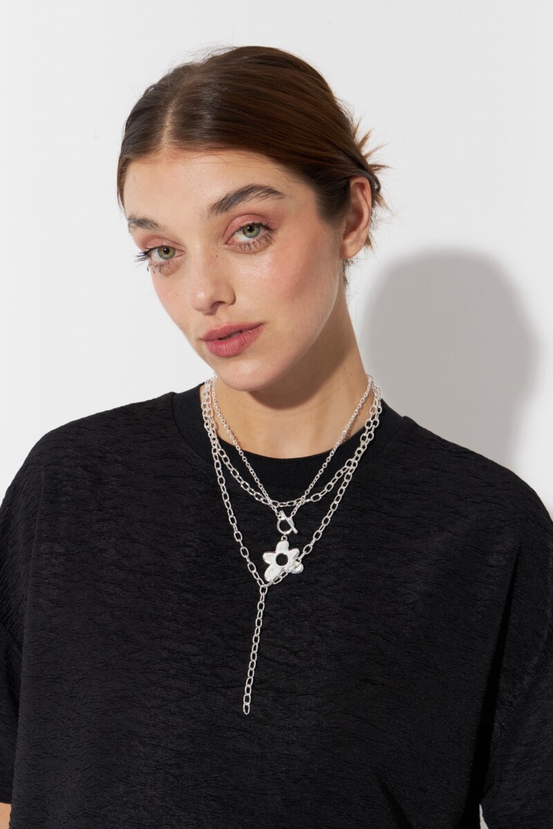 Collar cadenas dije flor plateado