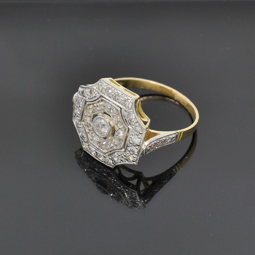 Anillo , Estilo Antiguo, En Platino, Oro 18K Y Brillantes Anillo , Estilo Antiguo, En Platino, Oro 18K Y Brillantes