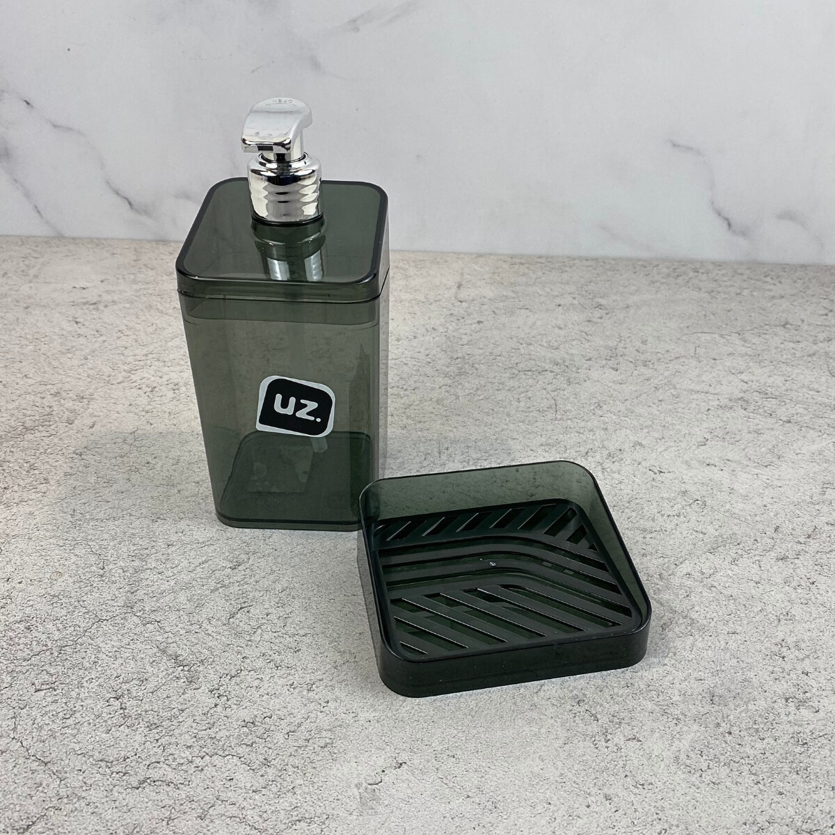 Set Dispensador de jabón 350 ml + Porta jabón - NEGRO TRASLÚCIDO 