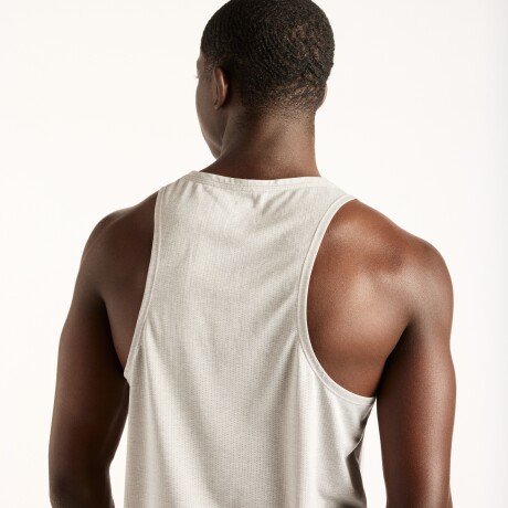 Musculosa New Balance de Hombre -Sport Essentials- MT41250AG GREY