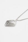 Collar dije metálico plateado