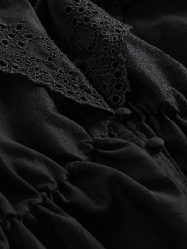 LS RUFFLE COLLAR TOP TRUE BLACK