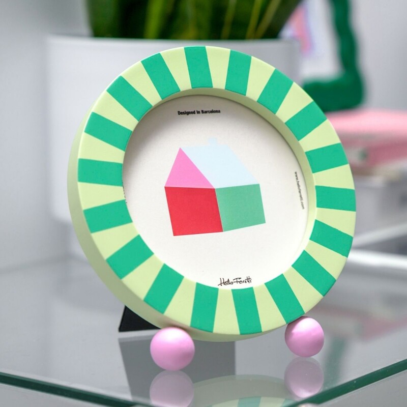 Portaretrato circular de madera Carrouser