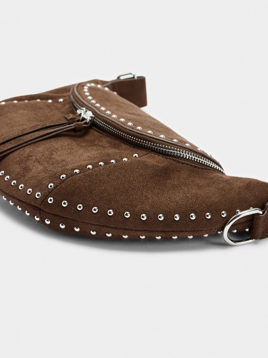Bolso Bandolera Efecto Piel Con Tachuelas marron