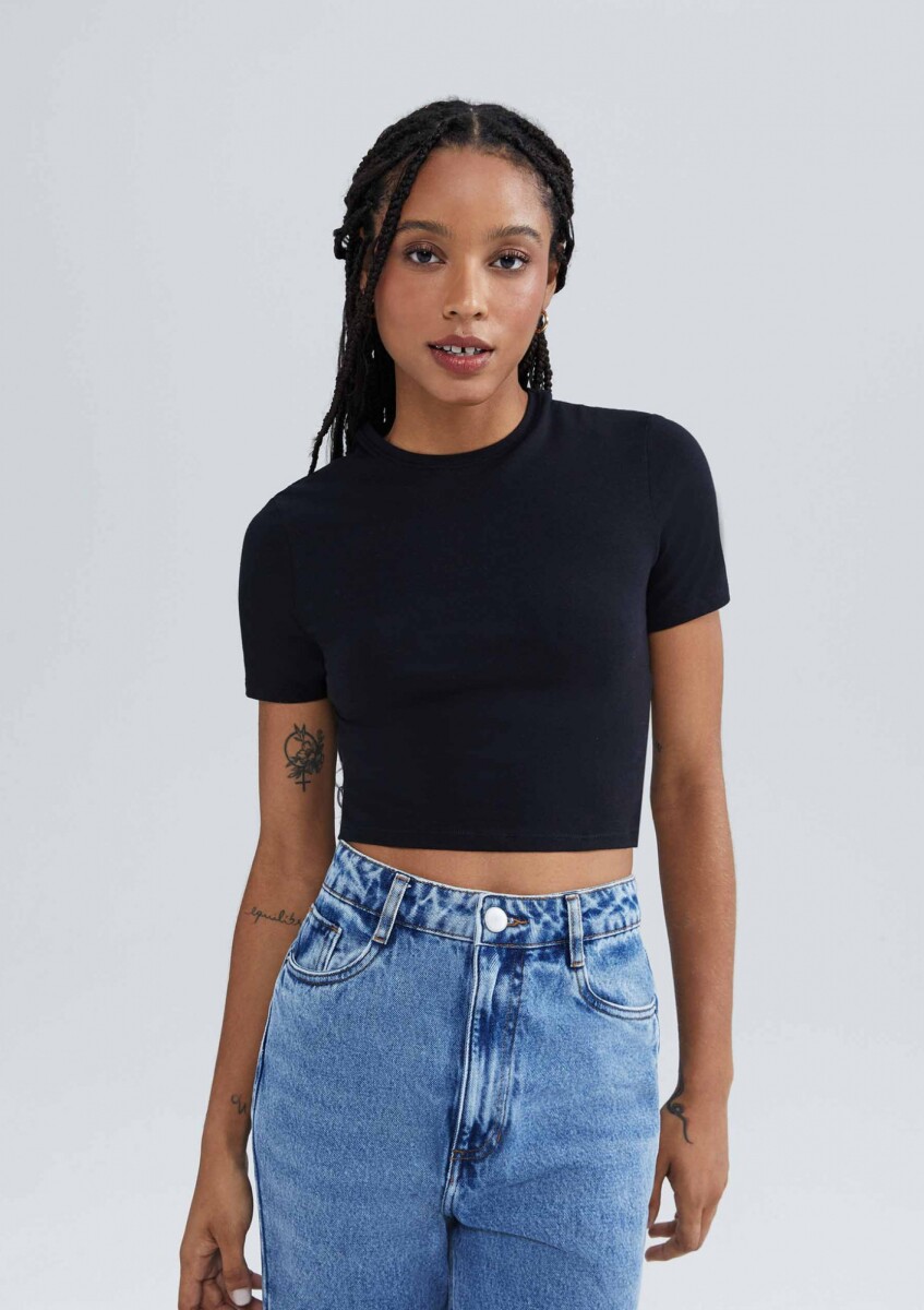 BLUSA CROPPED BÁSICA - NEGRO 